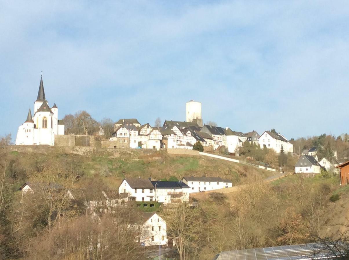 Gaestehaus Im Tal 18 Hellenthal Exterior foto